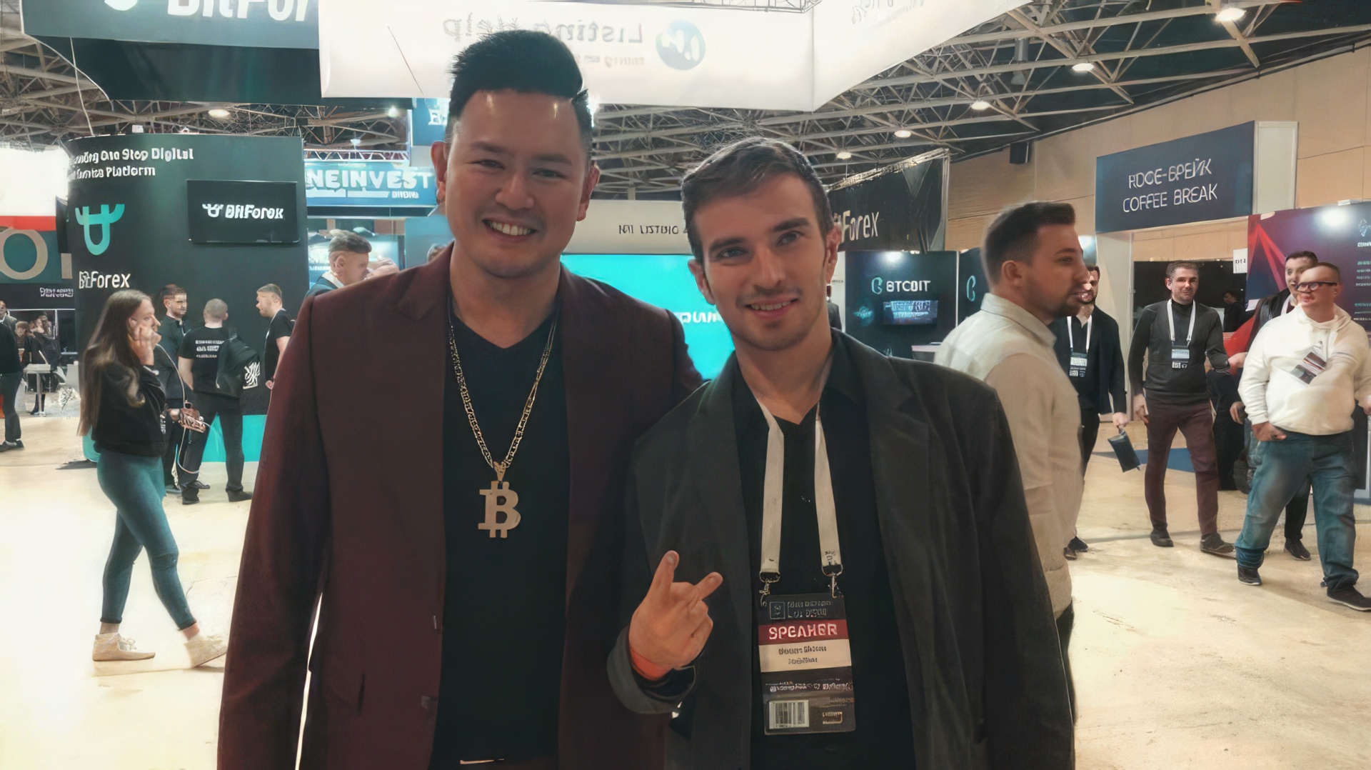 Максим Мернес – спикер на криптовалютных конференциях