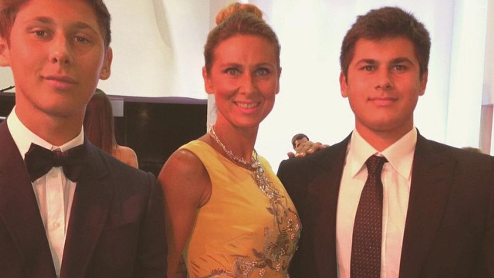 Татьяна Ахмедова с сыновьями (2014)