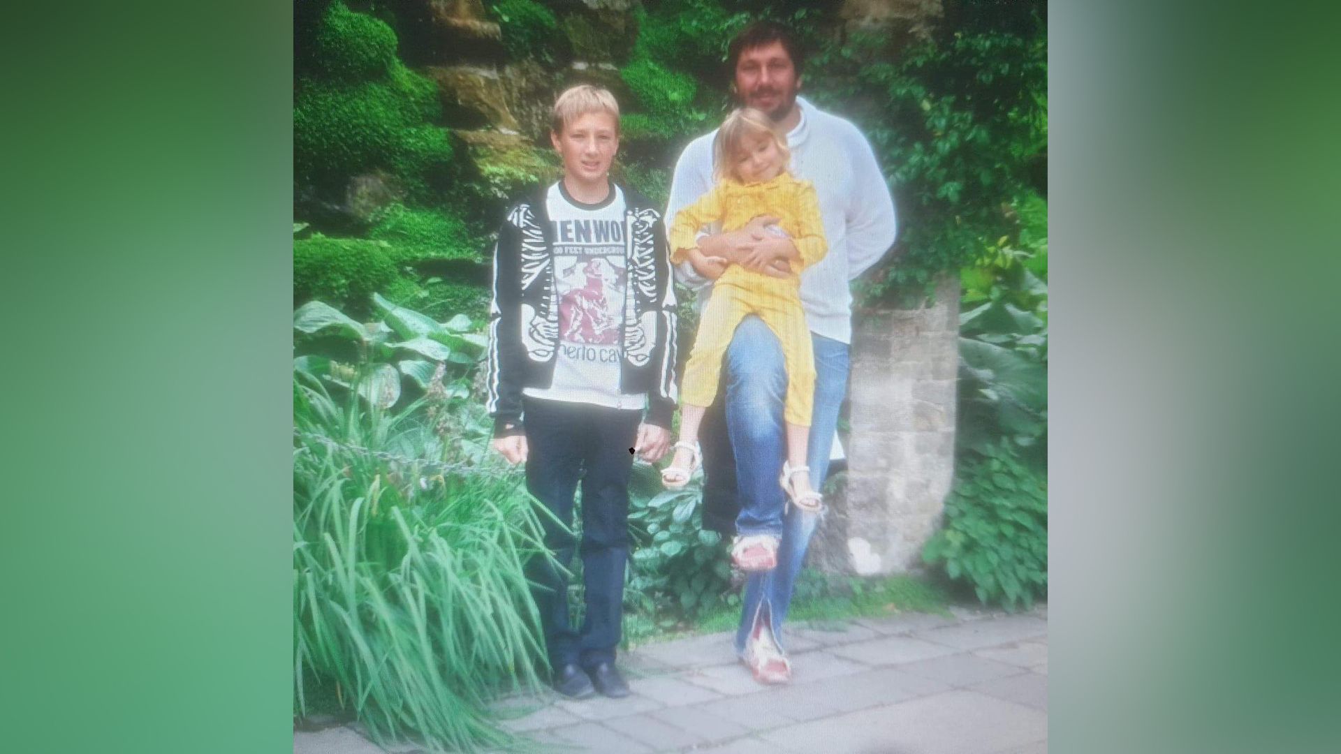 Евгений Чичваркин с детьми в Лондоне в 2009 году