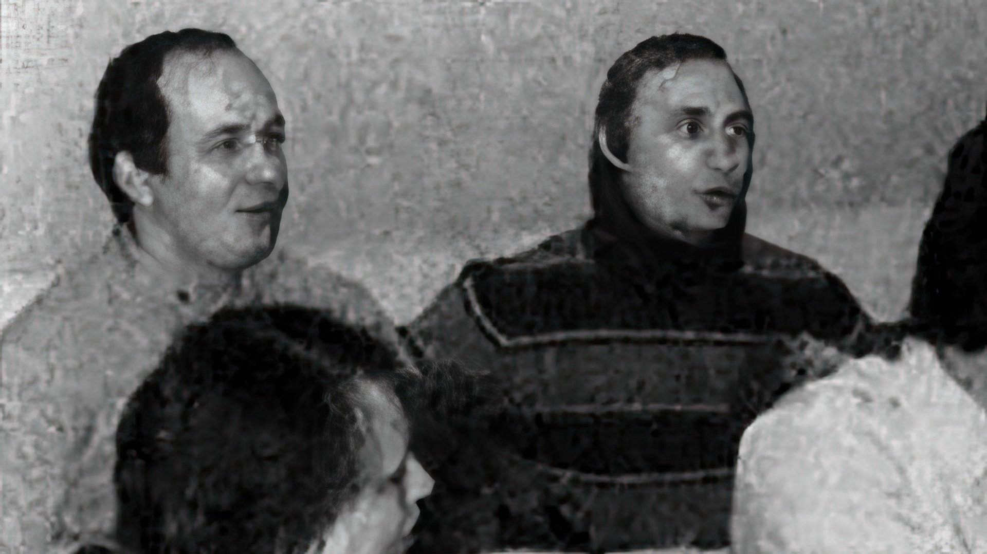 Молодые Сергей Чемезов и Владимир Путин в ГДР